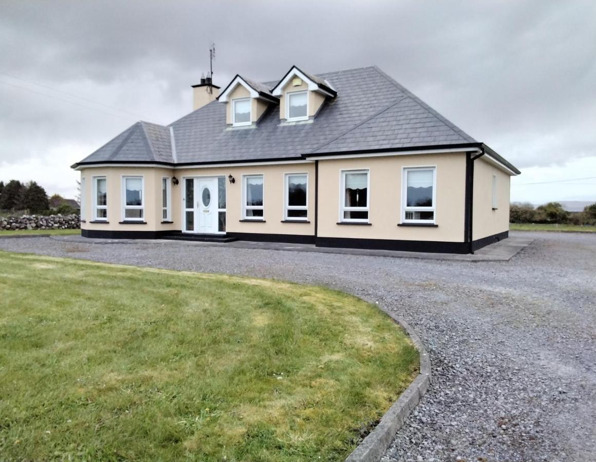 Warm And Welcoming Family Home Ballinrobe Εξωτερικό φωτογραφία